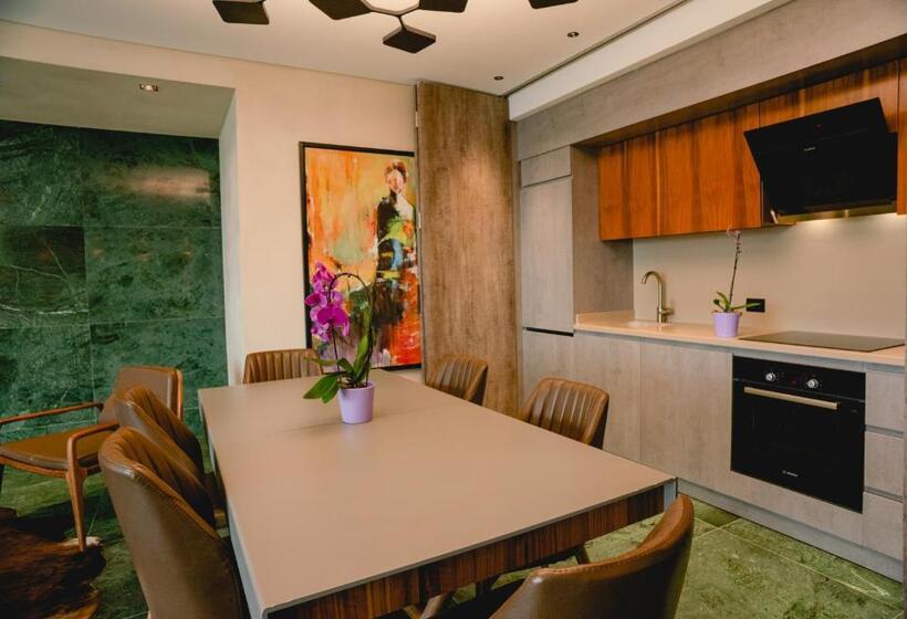 Präsidenten Suite, Emerald