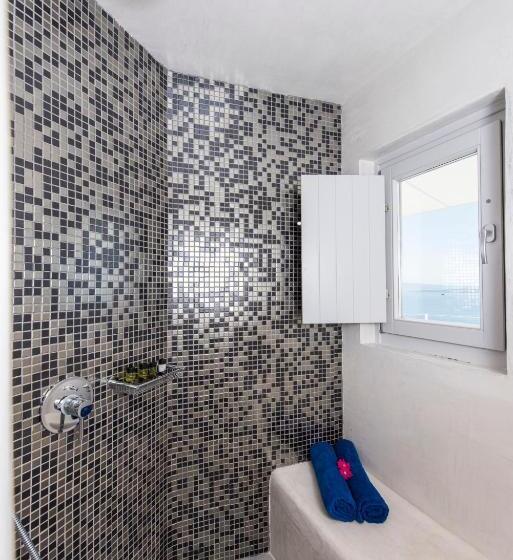 סוויטה עם נוף, Ambition Suites