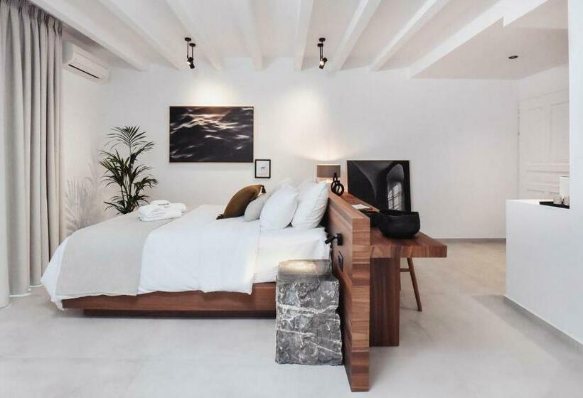 Люкс Superior, Ikaros Suites