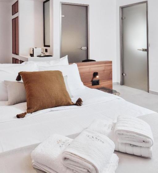 Люкс Superior, Ikaros Suites