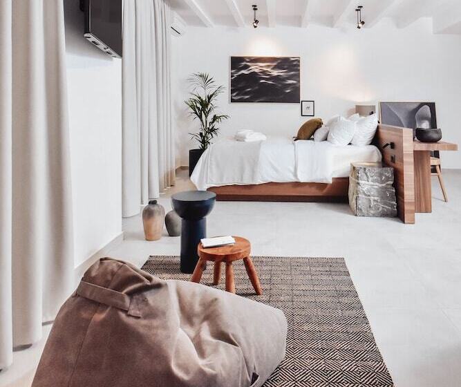 Люкс Superior, Ikaros Suites