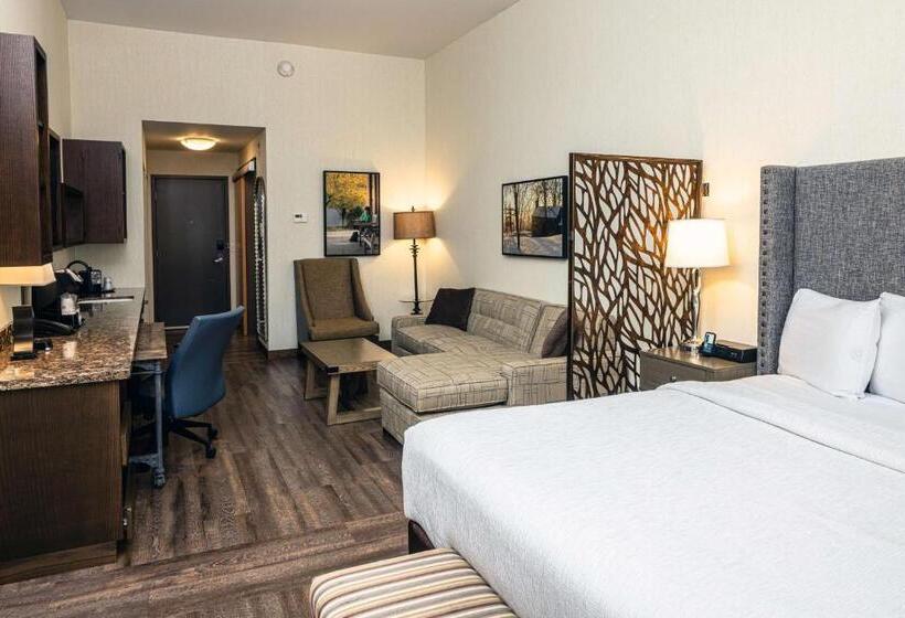 스위트 킹사이즈 침대, Best Western Plus Franciscan Square Inn & Suites  Steubenville