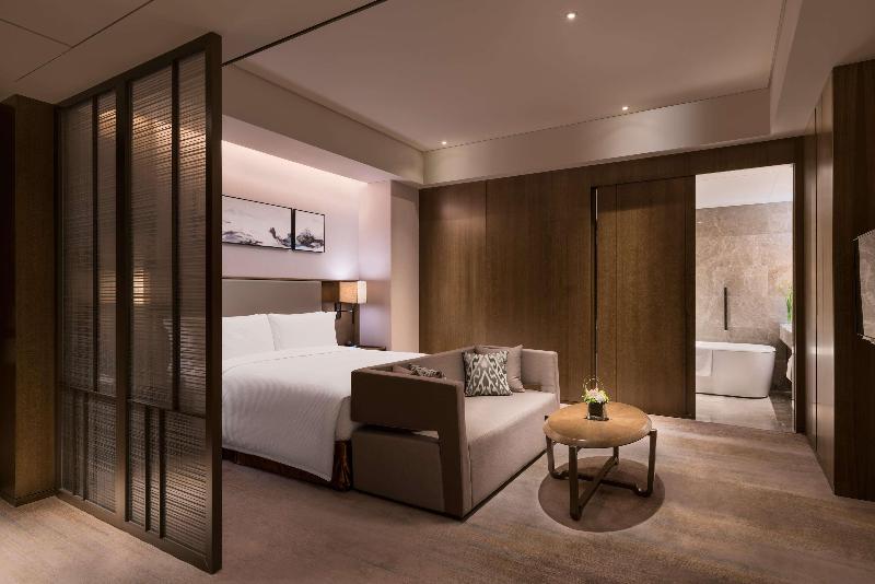 اتاق لوکس با تخت بزرگ, Doubletree By Hilton Hotel Shiyan