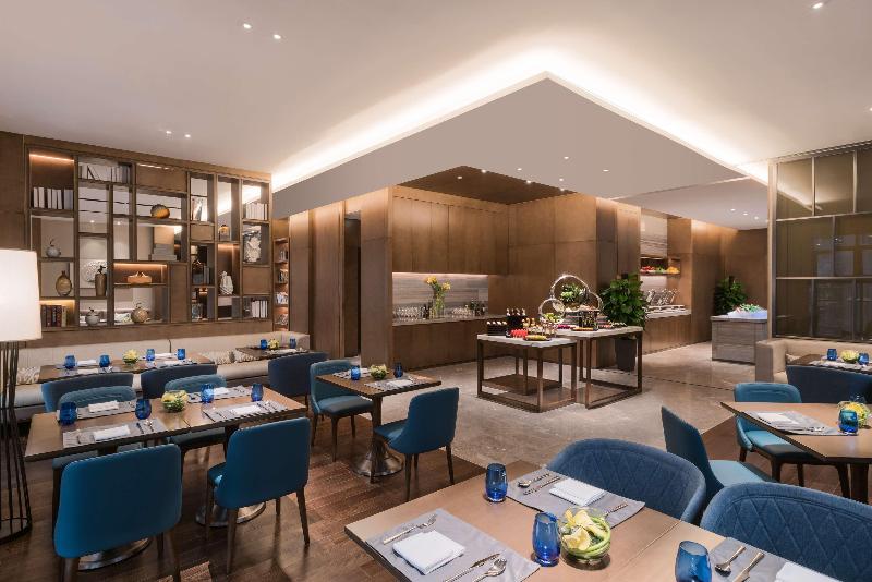 اتاق اجرایی با تخت بزرگ, Doubletree By Hilton Hotel Shiyan