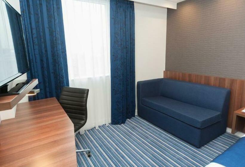Номер Стандарт, Holiday Inn Express Aberdeen Airport, An Ihg