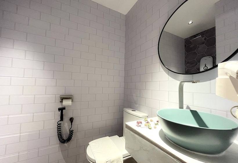 اتاق استاندارد با تخت دو نفره بزرگ, Apple 1 Hotel Queensbay
