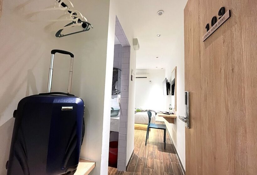اتاق استاندارد با تخت دو نفره بزرگ, Apple 1 Hotel Queensbay