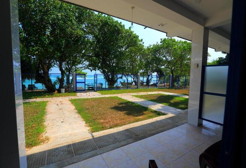 اتاق استاندارد سه نفره, Paradise Beach Resort & Diving School