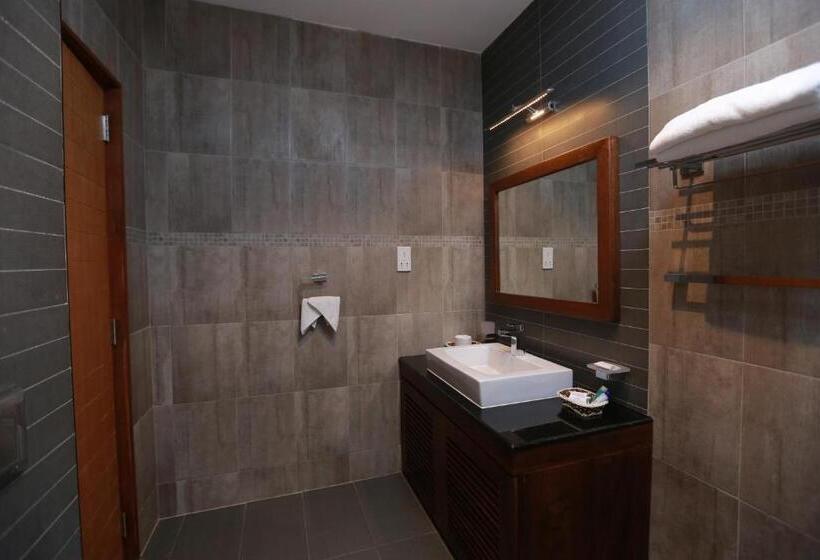 Апартаменты 2 Спальни, Refresh Hotel Hikkaduwa