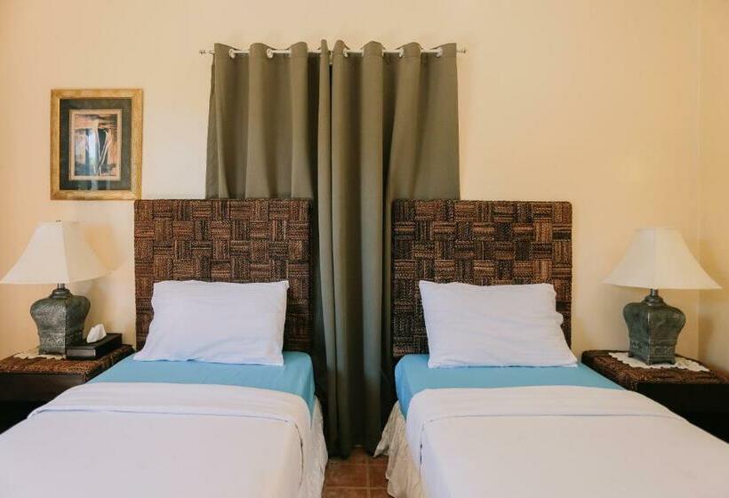 디럭스 룸, Turtle Bay Dive Resort