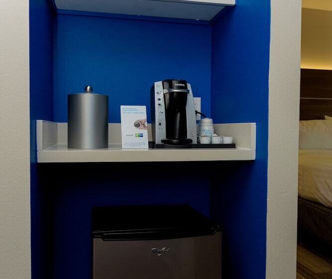 스위트, Holiday Inn Express & Suites Mckinney   Frisco East, An Ihg
