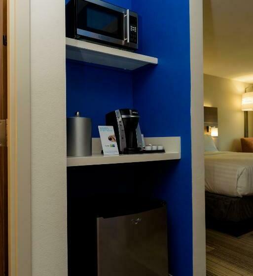 חדר סטנדרט עם מיטת קינג, Holiday Inn Express & Suites Mckinney   Frisco East, An Ihg