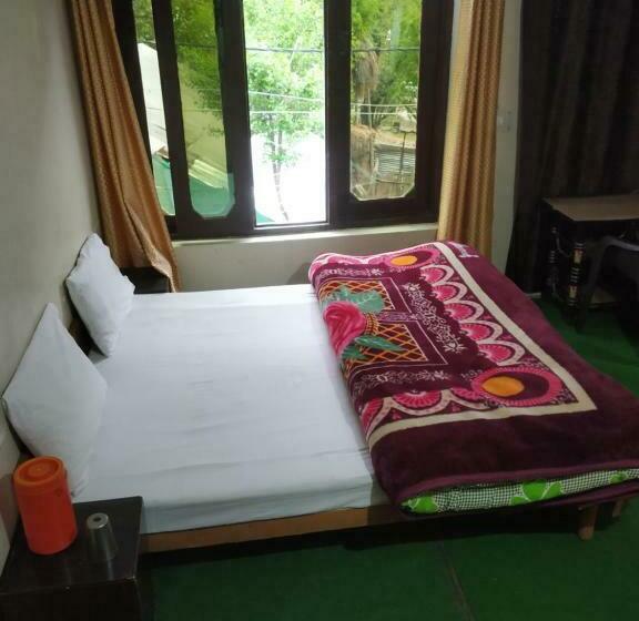 اتاق استاندارد, Raja Guest House Pahalgam Jammu And Kashmir India