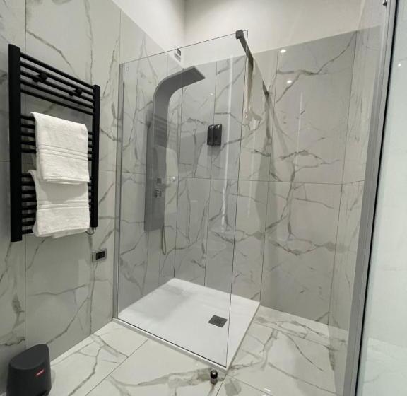 اتاق لوکس سه تخته, B&b Rossini Luxury 3