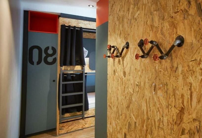 Кровать в Общей Комнате, Moontain Hostel