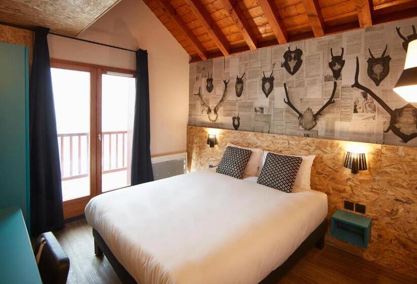 Номер Премиум, Moontain Hostel