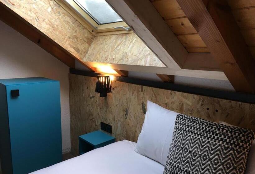 Люкс Дюплекс, Moontain Hostel