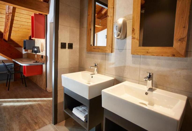 Люкс Дюплекс, Moontain Hostel