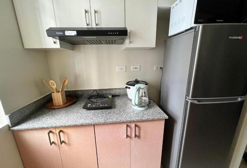 Апартаменты 1 Спальня, Huge 1bedroom Condotel W Balcony Near Smart Araneta Coliseum