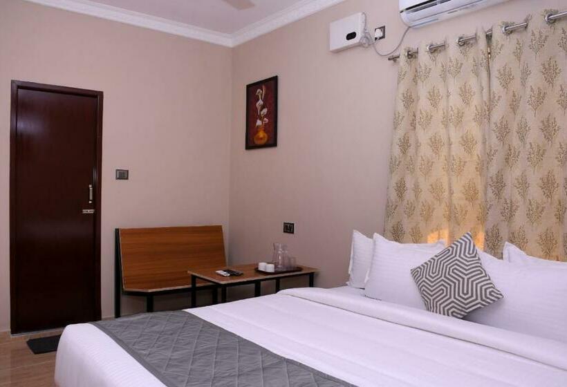 行政三人间, Le Premier Inn   With A Swimming Pool , Beside The Bay !