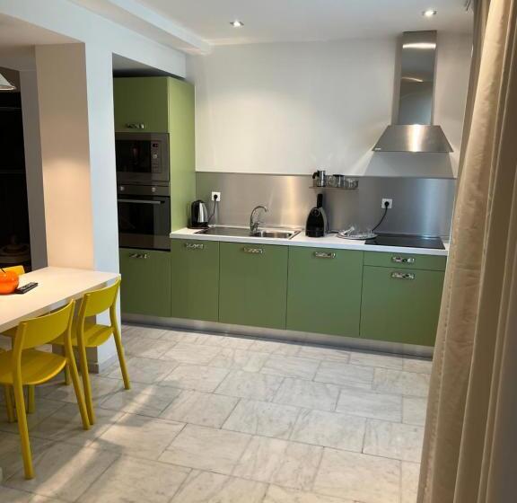 Полулюкс, Appart  Hotel La Girafe Marseille Est   Porte D Aubagne