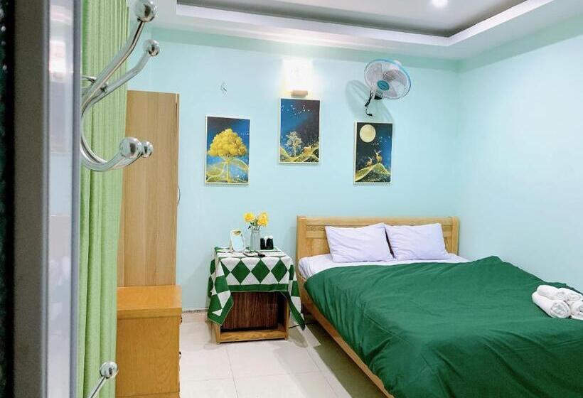 اتاق لوکس با تخت بزرگ, Bao Long Guest House