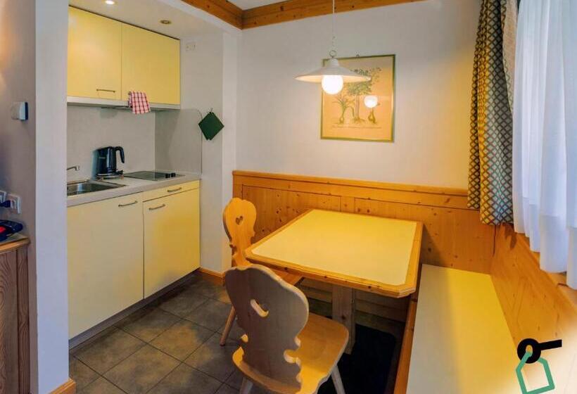 Студио Стандарт с Балконом, Hotiday Apartment Collection   San Martino