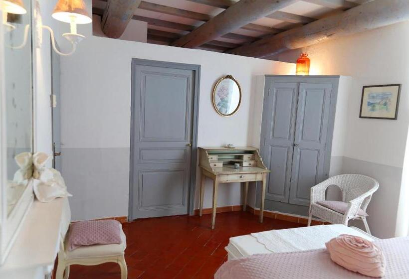 Comfort room with garden view, Les Tilleuls D Elisée