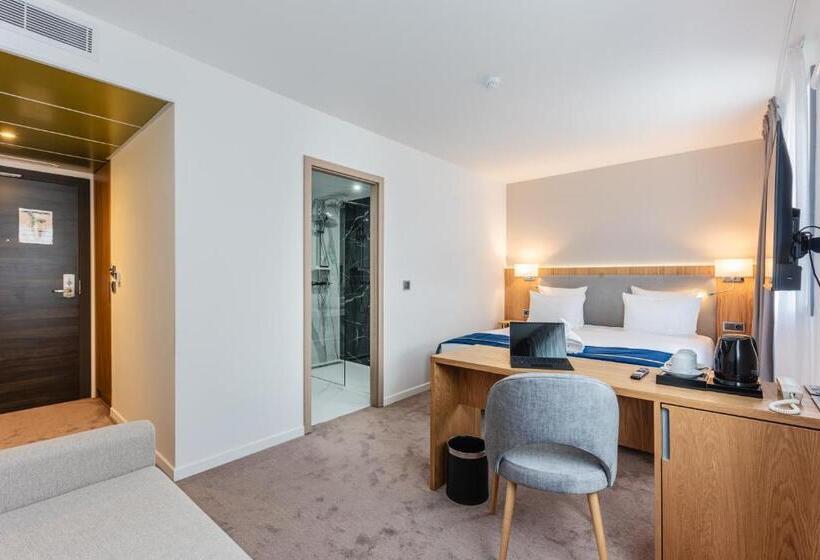 Номер Superior, Brit Hotel Privilège Paris Rosny Sous Bois