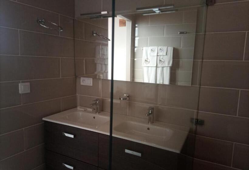 سوئیت با تخت بزرگ, Amontana Luxury Hôtel