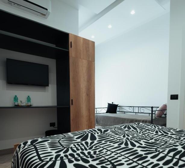 اتاق لوکس سه تخته, B&b Mirò Luxury Aeroporto Capodichino Napoli