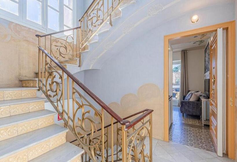 سوئیت جونیور با تراس, El Petit Palauet
