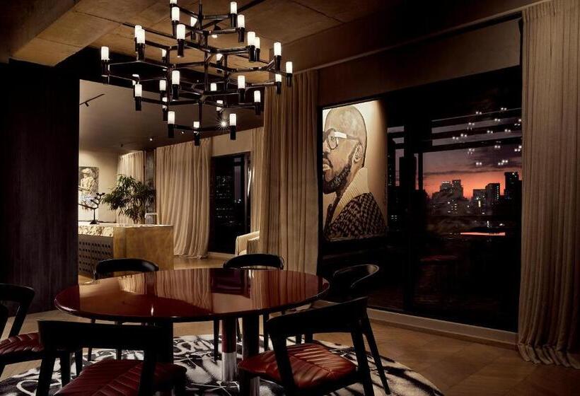 프레지덴셜 스위트, Hallmark Hotel By Bon Hotels