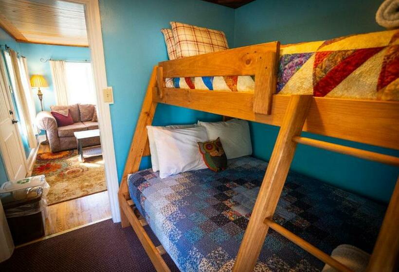 오두막, Sherwood Court Cottages & Guest Rooms