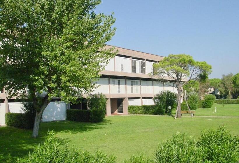 标准工作室带阳台, Studio 2 Beds In Residence With Swimming Pool Bed And Bath Linen Included