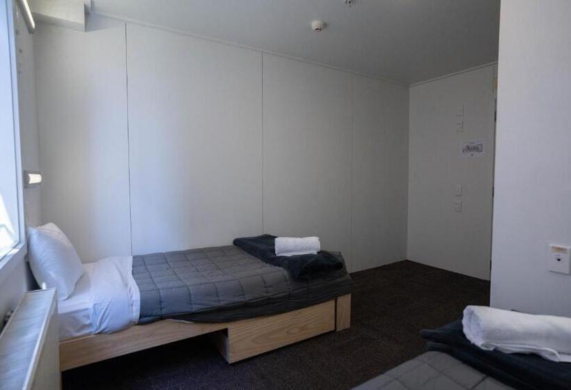 이코노미 룸, The Brownston Hostel