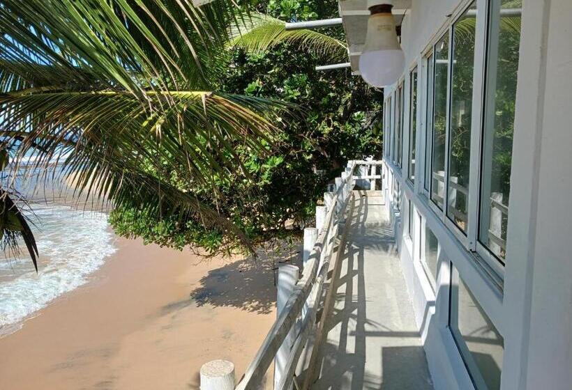 海景标准间带阳台, Seashore Resort & Villa