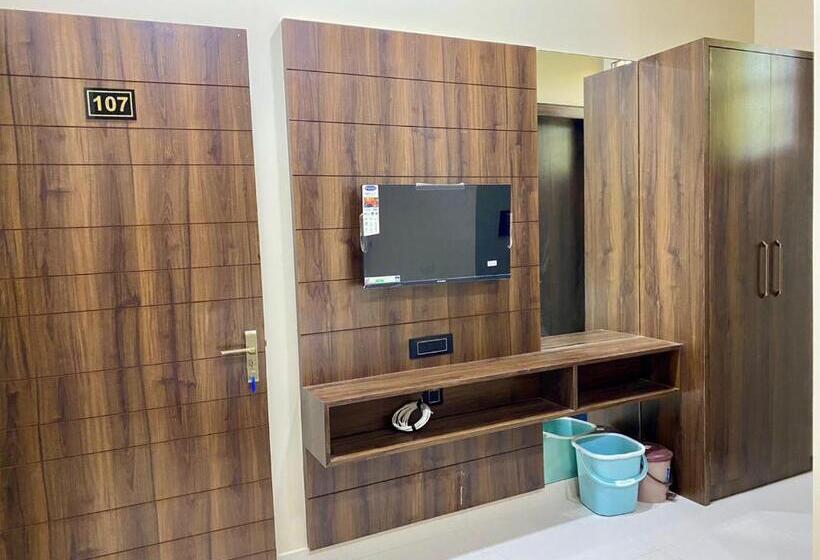 Номер Deluxe, Rameshwaram, Mathura
