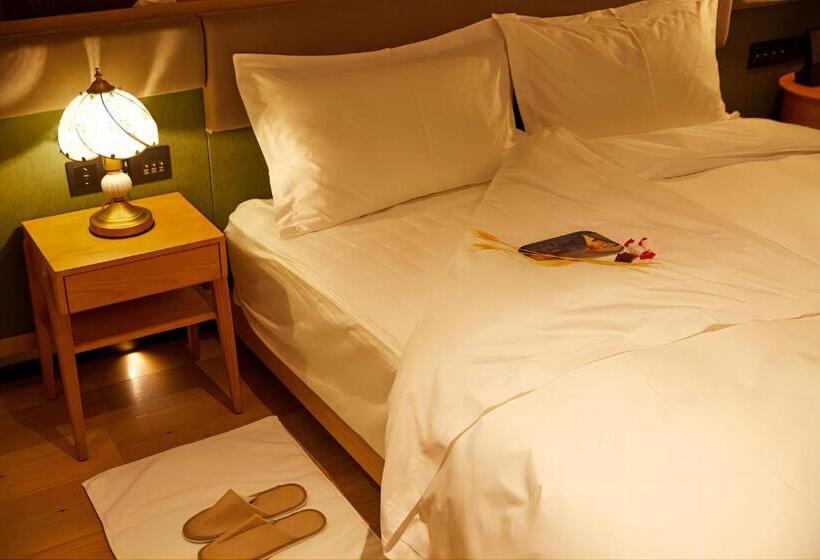 سوییت جونیور با بالکن, Timeless Boutique House Shanghai