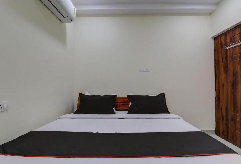 Трехместный Номер Классика, Oyo Flagship Skd Hotel And Banquet
