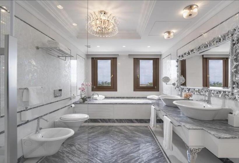 اتاق استاندارد, Royal Suite At The San Roque Club