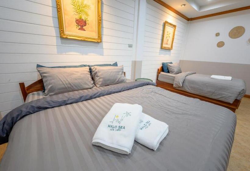 Habitación Triple Estándar con Balcón, Halo Sea Koh Larn