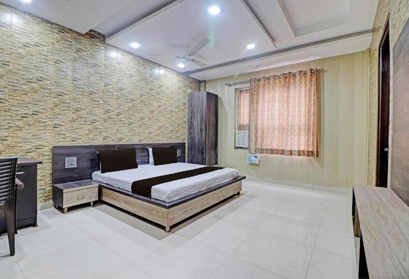 Трехместный Номер Классика, Grand Townhouse