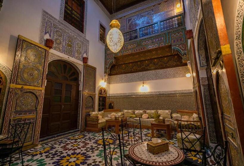 اتاق لوکس چهار تخته, Riad Qamar Fez