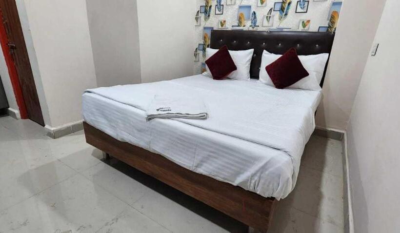 اتاق کلاسیک سه تخته, Spot On Hotel Ellora