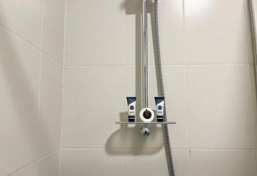 Полулюкс, Hayatt Suites &