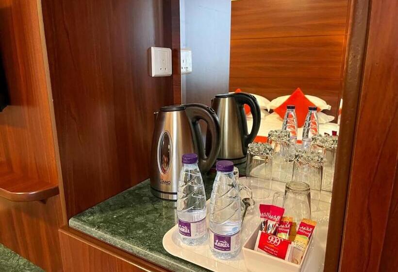 Люкс 3 Спальни, Hayatt Suites &