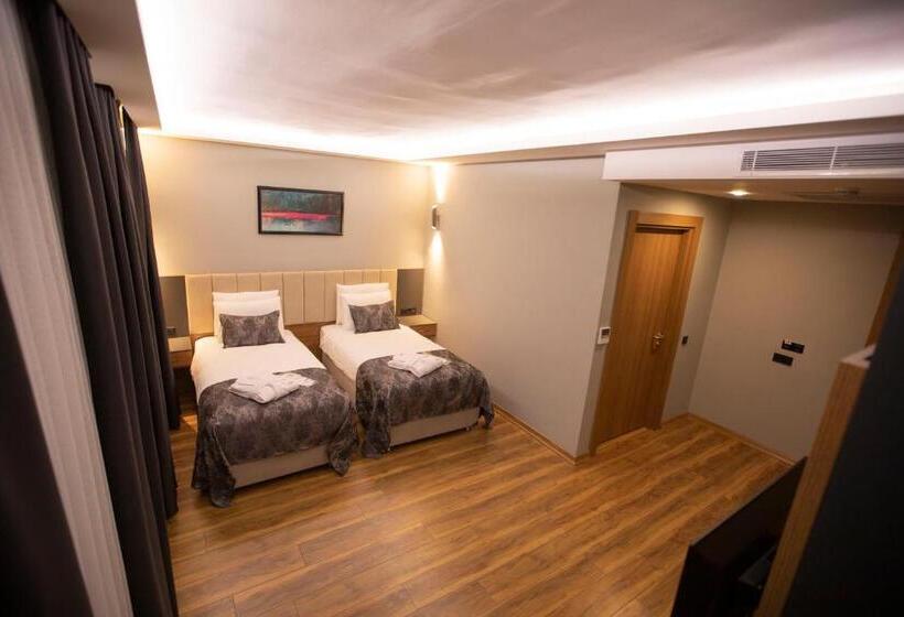 اتاق لوکس سه تخته, Divares Luxury