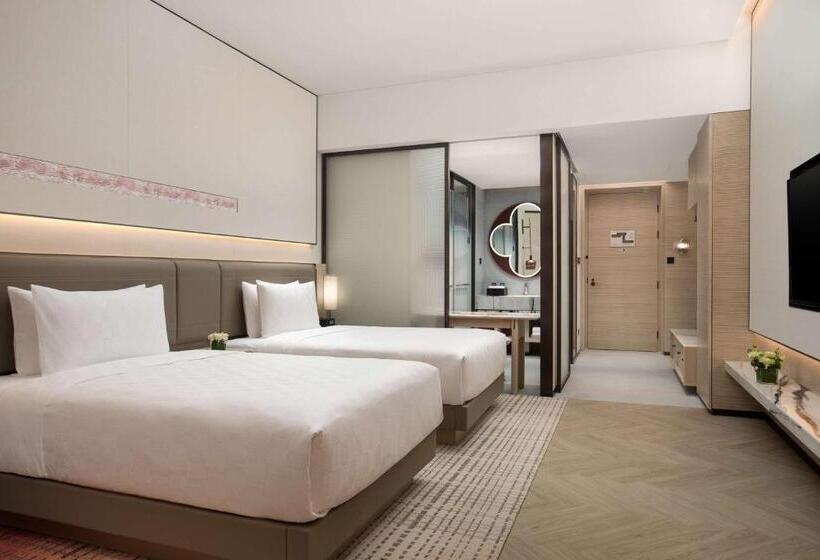 带海景的标准房, Hualuxe Hotels And Resorts Sanya Yalong Bay Resort, An Ihg