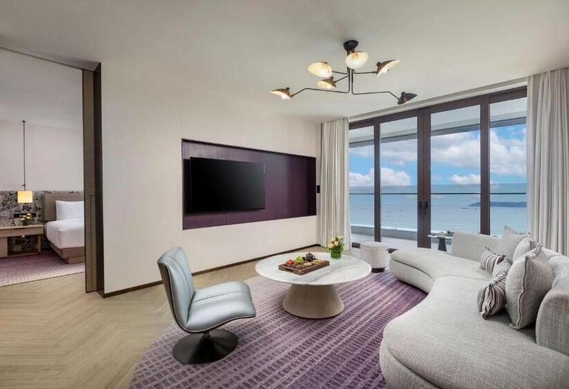 带大床的套房, Hualuxe Hotels And Resorts Sanya Yalong Bay Resort, An Ihg